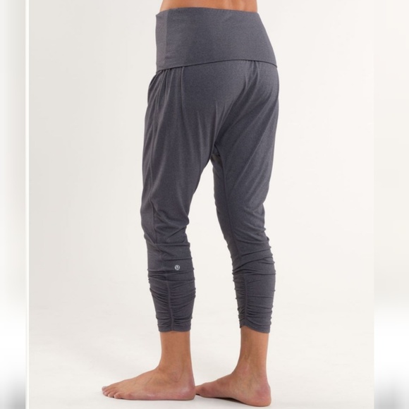 lululemon athletica Pants - lululemon 'hot n sweaty' crops